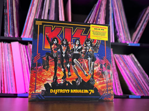 Kiss - KISS Destroys Anaheim '76