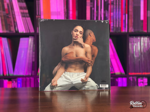 FKA Twigs - M3ll155x