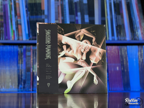 Smashing Pumpkins - Shiny And Oh So Bright 1 / No Past. No Future. No Sun