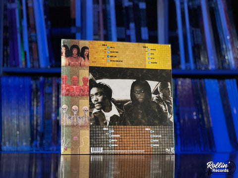 Black Eyed Peas - Behind The Front