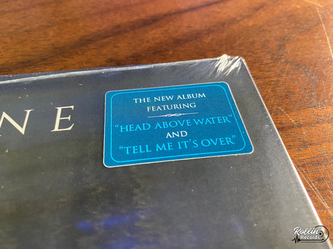 Avril Lavigne - Head Above Water